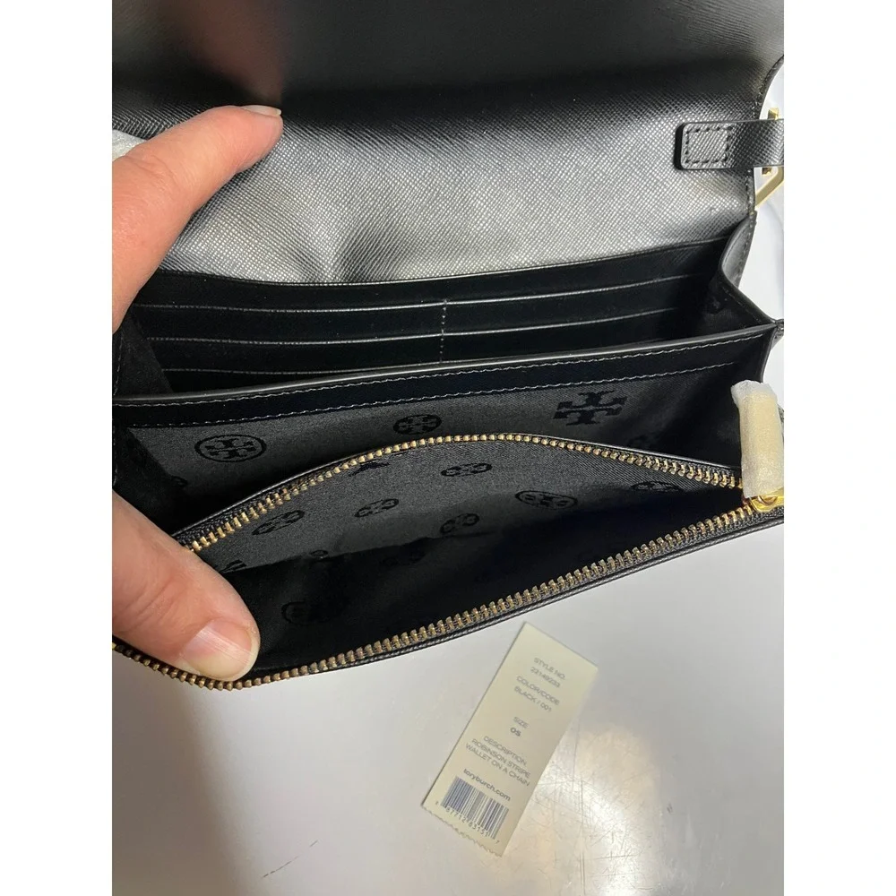 Tory‎ Burch Robinson chain wallet black & maroon saffiano leather brand new!